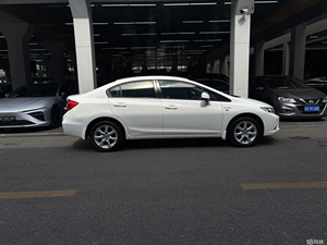 Meilleur <span class=keywords><strong>prix</strong></span> Hon Da <span class=keywords><strong>Civic</strong></span> 10th Anniversary Edition 1.8L Automatic Comfort Trim voiture d'occasion à vendre 4 portes 5 places berline voitures bon marché - Product Image 3