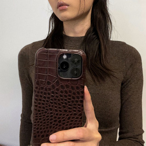 Étui pour iPhone Zenos Premium en cuir de crocodile brun foncé, antidérapant, minimaliste, protection pour iPhone 17/16/15/14 Pro Max - Product Image 4