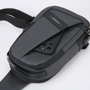 Nueva Bolsa de Pecho para Hombre, Color Sólido, Gran Capacidad, Resistente al Desgaste, Bandolera para Uso Diario, Primavera 2025 - Product Image 4