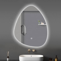 Miroir triangle irrégulier anti-buée avec loupe Miroir de salle de bain LED respectueux de l'environnement pour l'éclairage