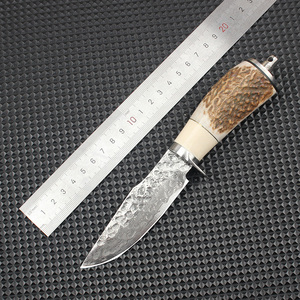 Coltello da Caccia Damascus 67 Floor con Manico in <span class=keywords><strong>Corno</strong></span> <span class=keywords><strong>di</strong></span> <span class=keywords><strong>Cervo</strong></span>, Affilato per Campeggio e Sopravvivenza all'Aperto, con Custodia in Pelle - Product Image 6