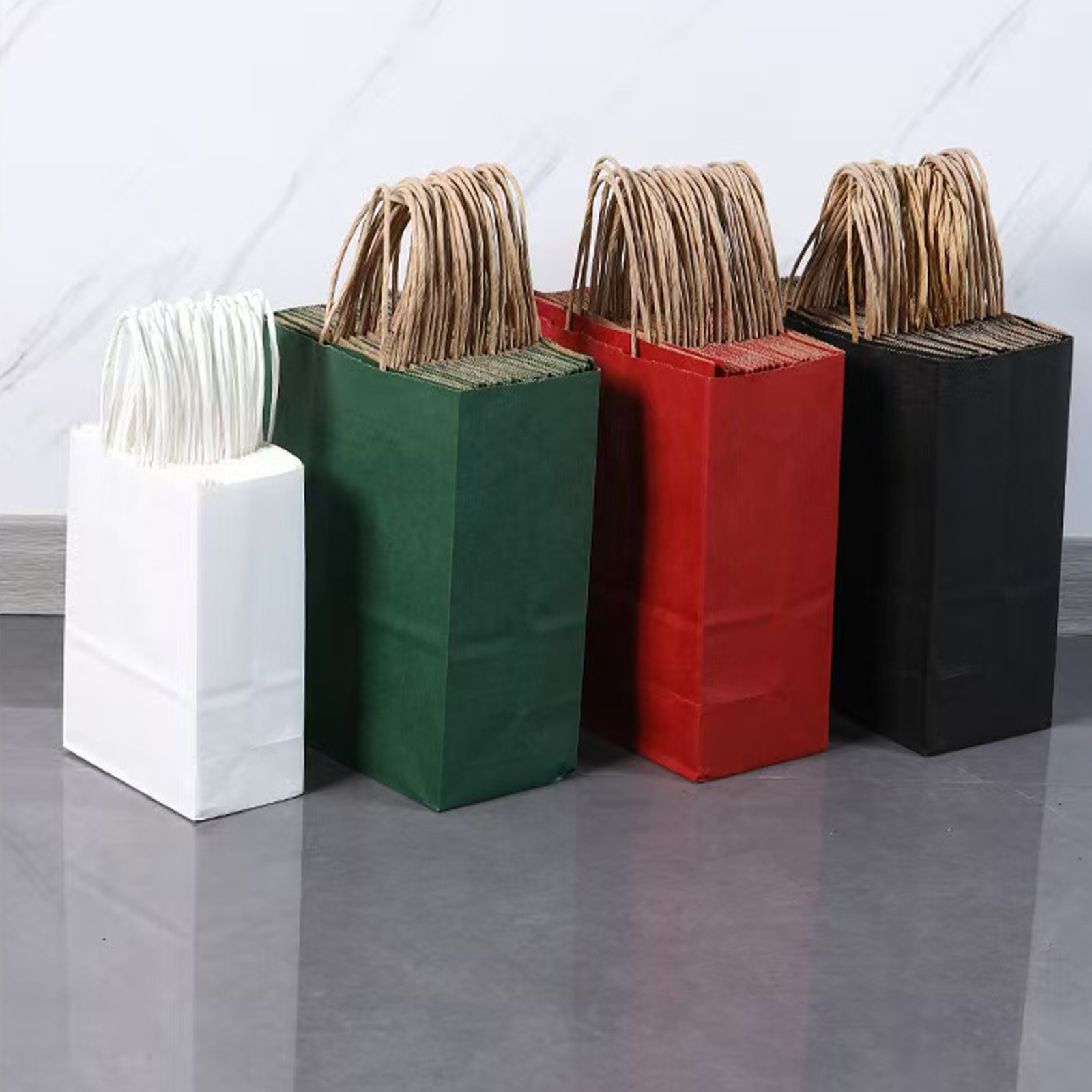 Custom Logo Luxury Paper Kraft Bags for Clothing Packaging Personalized Bag for Luxury Style