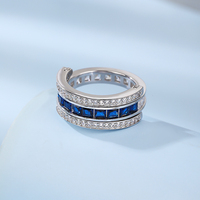 Bague fine en argent sterling S925 avec zircone cubique taille émeraude double face sertie à griffes plaquée rhodium