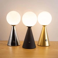Lampe sur pied de style golf, design contemporain, moderne et luxueux, pour la maison, l'hôtel, le bureau, fonctionne sur piles, lumière blanche chaude