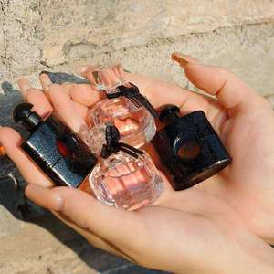 Perfume <span class=keywords><strong>de</strong></span> Marca Privada <span class=keywords><strong>para</strong></span> Mujer <span class=keywords><strong>Dama</strong></span> <span class=keywords><strong>de</strong></span> Larga Duración Fragancia Original <span class=keywords><strong>de</strong></span> Marca Set <span class=keywords><strong>de</strong></span> 3 Piezas/Juegos Mini Perfume al por Mayor - Product Image 4