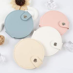 Petit miroir de poche rond en cuir PU double face, logo personnalisé, miroir de voyage pliable rose avec grossissement 2x, miroir cosmétique - Product Image 1