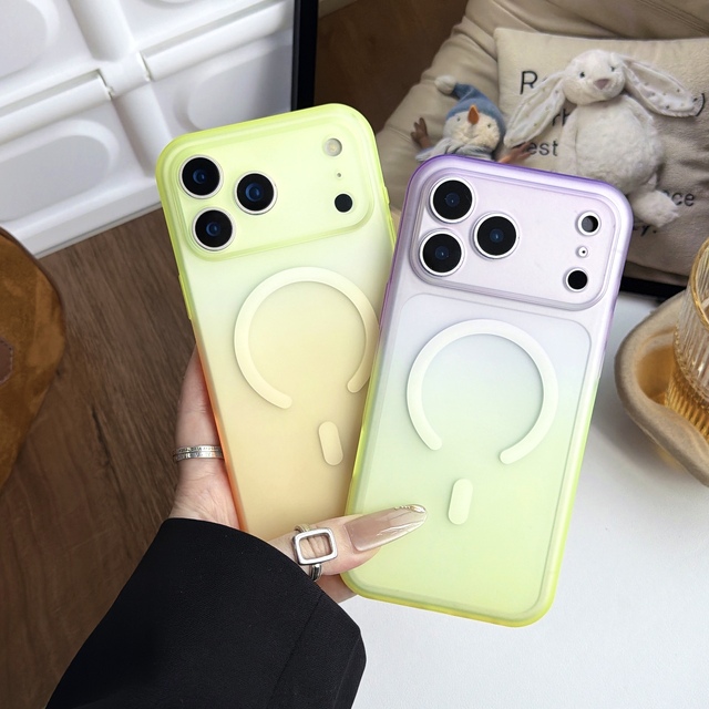 2026 Hot Selling Jelly Gradient Dual Color Magnetic Shockproof Wireless Charge Anti-Fingerprint TPU Phone Case for 16 17 Pro Max