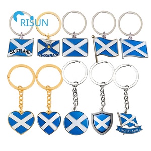 Porte-clés personnalisé en émail doux et en émail dur, drapeau de la fête nationale - Product Image 1