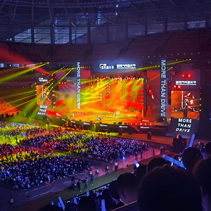 Écran LED vibrant à louer, installation rapide, indice de protection IP54, garantie de 5 ans, gestion de contenu à distance pour les lieux de réception de mariage, les fêtes - Product Image 6