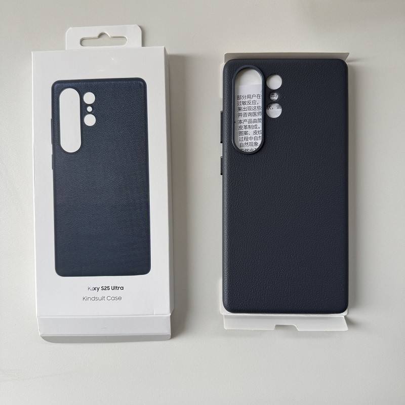 สีน้ำเงิน