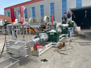 Granulador de plástico al mejor precio para reciclar botellas de <span class=keywords><strong>HDPE</strong></span> y residuos de película de <span class=keywords><strong>LDPE</strong></span> - Product Image 4