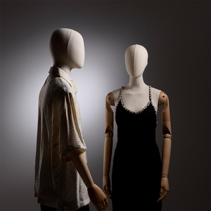 Maniquíes Profesionales <span class=keywords><strong>para</strong></span> Exhibición de <span class=keywords><strong>Ropa</strong></span>, Torso Flexible con Brazos y Manos de Madera <span class=keywords><strong>para</strong></span> Exhibición de Bolsos, Maniquí de Fibra de Vidrio Cubierto de Lino - Product Image 4