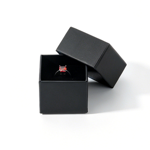 Scatola Regalo Biodegradabile Personalizzata di Lusso per Matrimoni, Scatola Rigida per Gioielli, Espositore per Anelli, Collane, Orologi e Bracciali - Product Image 2