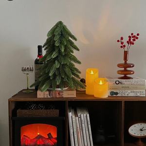 Mini arbre de Noël d'intérieur Little Tree avec lumières, décorations de bureau DIY, aménagement d'ambiance, petits ornements en lot - Product Image 3