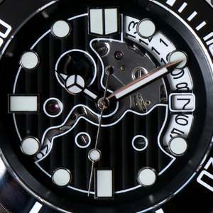 นาฬิกาข้อมือ MINUTETIME รุ่น Sub Case Hollow Out NH35 หรูหรา กระจกแซฟไฟร์ หน้าปัดเรืองแสง เข็มเรืองแสง ระบบอัตโนมัติ กันน้ำ - Product Image 6