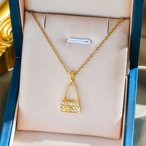 Set <span class=keywords><strong>Collana</strong></span> e Orecchini in Oro 18K, <span class=keywords><strong>Collana</strong></span> con <span class=keywords><strong>Lettera</strong></span> <span class=keywords><strong>C</strong></span>, Orecchini di Lusso Leggero di Alta Gamma, Moda Versatile - Product Image 2