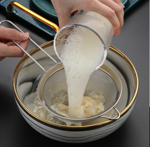 Set di Colini e Setacci in Acciaio Inox 304 a Maglia Fine per Cucina, Ideali per Setacciare, Filtrare Pasta, Tè, Riso e Verdure - Product Image 1
