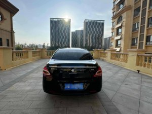 La Dongfeng <span class=keywords><strong>Peugeot</strong></span> 308 5 places est fabriquée en Chine avec une <span class=keywords><strong>voiture</strong></span> à essence à transmission <span class=keywords><strong>automatique</strong></span> - Product Image 3