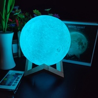 Lámpara de Luna 3D Atenuable con Control Remoto, Lámpara de Luna Recargable con 16 Colores Cambiantes, Decoración de Mesa, Base de Madera, Luz Nocturna de Luna