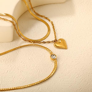 Collar con Colgante de Corazón y Diamantes de Acero Inoxidable para Mujer, Estilo Europeo Americano, Cadena de Bambú, Chapado en Oro de 18K - Product Image 1