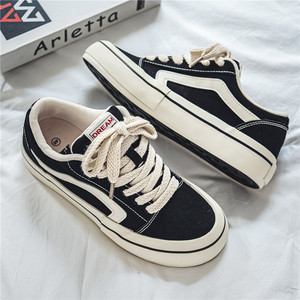 Scarpe Sportive da Uomo Taglie Forti 39-46, Modello Joker con Lingua Spessa, Stile Bread, per l'Export - Product Image 1