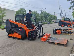 उच्च शक्ति टिकाऊ एफमैन स्किड स्टीड लोडर एफएम275tx 1.5टन स्किड स्टीड - Product Image 5