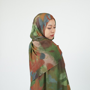 Sciarpa da donna in Chiffon Tie-Dye in Chiffon con ampio turbante lungo morbido 70*200 150g per l'estate stile etnico mediorientale con Logo personalizzato - Product Image 2