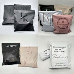 Enveloppe de courrier en polyéthylène noir écologique de haute qualité avec logo personnalisé pour l'emballage de colis de vêtements - Product Image 2