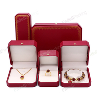 Vente en gros de boîtes-cadeaux personnalisées avec logo imprimé, emballage magnétique en cuir PU pour boîtes à bijoux, logo d'organisateur