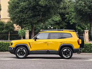 SUV d'occasion comme neuf 2026 Deepal G318 Modèle 2025 Édition Secret Land Transmission intégrale Faible kilométrage Hybride Électrique Deepal G318 Toutes options - Product Image 3