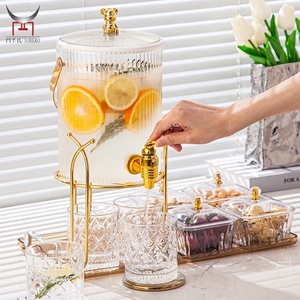 Frasco De Dispensador De Bebidas Plásticas Com Tap Stand Equipamento De Catering Dispensadores De Bebidas De Suco De Limonada Com Alça Para Piquenique De Casamento - Product Image 6
