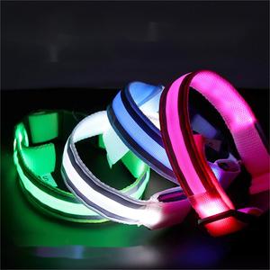 Collier LED rechargeable pour chien, vente en gros, brille dans la nuit, colliers pour chiens - Product Image 1