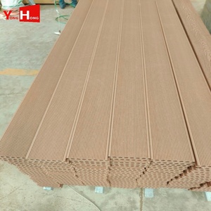 Planche de terrasse composite résistante aux taches, sans <span class=keywords><strong>peinture</strong></span>, revêtement de sol extérieur WPC pour terrasse et zones autour des spas - Product Image 2