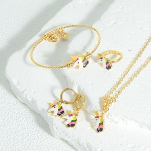 Beliebtes Kinder-Cartoon-Prinzessinnen-Schmuckset, Modischer Hochwertiger Zinklegierung Wassertropfen-Anhänger Niedlicher Pony-Schmuck für Mädchen - Product Image 1