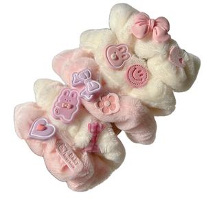 उच्च गुणवत्ता वाले कार्टून पशु हृदय प्लग बालों को मीठा खरगोश धनुष लोचदार बाल बैंड लड़की के लिए बाल खरोंच - Product Image 1