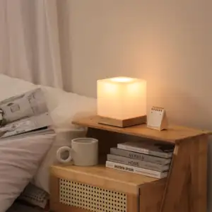 Fournisseur de luminaires en verre de style nordique, lampes décoratives de luxe pour chambre à coucher, chevet, bureau, lampes de table décoratives - Product Image 1