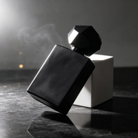 Botol Parfum Kaca Isi Ulang 50ml Mewah Grosir, Warna Hitam Matte, Bentuk Kotak, Tutup Ulir, Dilengkapi Sprayer