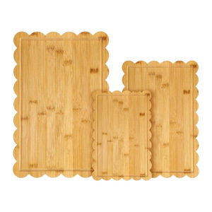 Ensemble de planches à découper Shangyi Global Bamboo, 3 pièces, bord ondulé, bois d'acacia, pour pain, steak, charcuterie - Product Image 5