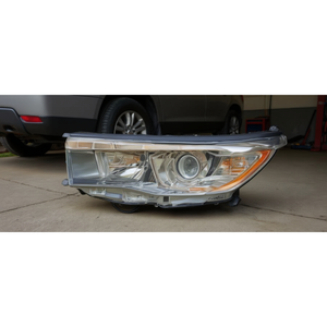 Faro Halógeno para Toyota Highlander 2014-2016, Lado Izquierdo, Nuevo Sistema de Iluminación Automotriz de Repuesto, 12V, Compatible con OEM - Product Image 1
