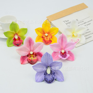 Fleurs d'orchidées Cymbidium artificielles Dongchen Crafts pour décorations de mariage et décoration intérieure - Product Image 3