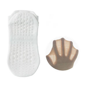 جوارب رخيصة شبكية قابلة للتنفس قصيرة مانعة للإنزلاق بدون إظهار لون عادي للنساء جوارب يوجا في الكاحل بالجملة مع مقابض سيليكون - Product Image 4