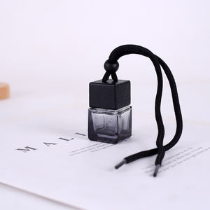 Diffuseur d'aromathérapie pour voiture, flacon de parfum en verre vide coloré de forme carrée, avec bouchon à vis et bâtonnets, pour huiles essentielles - Product Image 4