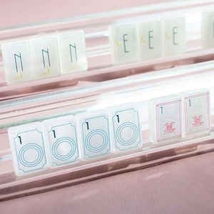 Juego <span class=keywords><strong>de</strong></span> Mahjong Americano Personalizado con Fichas Decorativas <span class=keywords><strong>de</strong></span> Nácar Blanco <span class=keywords><strong>de</strong></span> una Sola Capa, 160 Fichas Acrílicas, Fichas <span class=keywords><strong>de</strong></span> Mahjong <span class=keywords><strong>de</strong></span> Lujo Pintadas a Mano para Regalo - Product Image 4