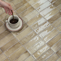 Carreaux muraux en céramique de 50*150 mm, adaptés à la décoration murale intérieure dans les cuisines, les salles de bain, les restaurants et les cafés