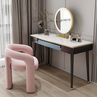 Chaise de salle à manger nordique de luxe pour la maison chaise de bureau moderne simple pour habiller le maquillage ou l'utilisation de salon de manucure