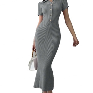 เดรสไหมพรมคอวีทรงเอเข้ารูปแขนสั้นความยาวปานกลางแบบหลวมๆ ผลิตตามสั่งขายส่งสำหรับฤดูร้อน รุ่นใหม่ ปกเสื้อแบบปกเชิ้ต ติดกระดุมแถวเดียว ผ้าวิสโคส/โพลีเอสเตอร์ - Product Image 2