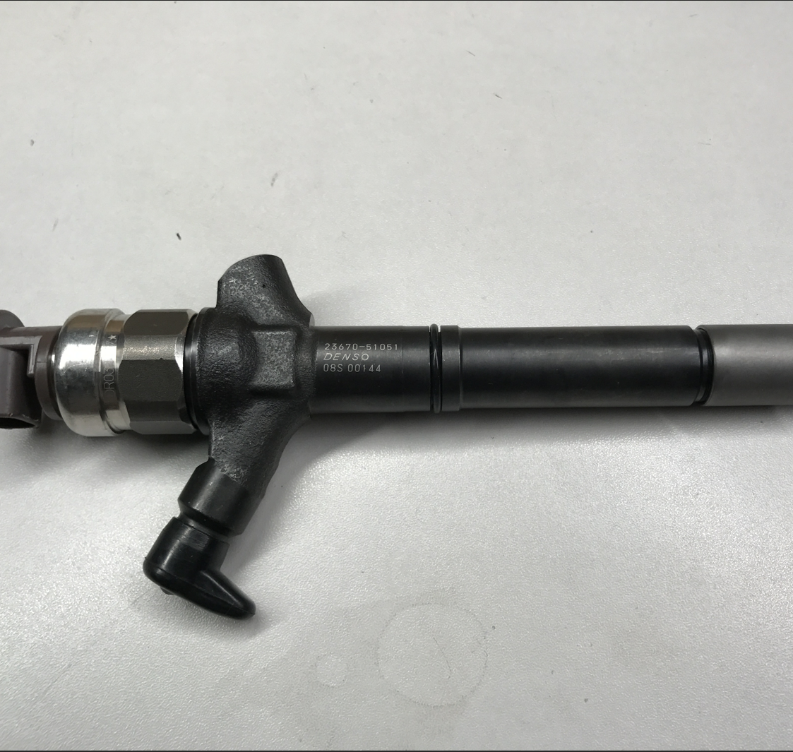 common rail injector 23670-51051 injector 23670-51051 for TOYOTA HILUX 1KD
