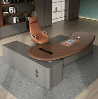 Bureau de direction en bois massif de luxe avec un design minimaliste moderne sophistiqué pour le bureau à domicile ou l'hôpital