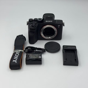 Appareil photo hybride <span class=keywords><strong>Sony</strong></span> <span class=keywords><strong>Alpha</strong></span> <span class=keywords><strong>A7R</strong></span> IV A7R4 (boîtier nu) 61MP Plein Format ILCE-7RM4 pour photographie de studio professionnelle et vidéo 4K – Vente en gros - Product Image 3