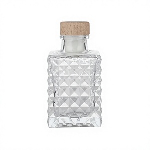 <span class=keywords><strong>Bouteille</strong></span> de vin en verre artisanale de 100 ml en forme de diamant pour <span class=keywords><strong>whisky</strong></span>, carafe d'aromathérapie unique - Product Image 1